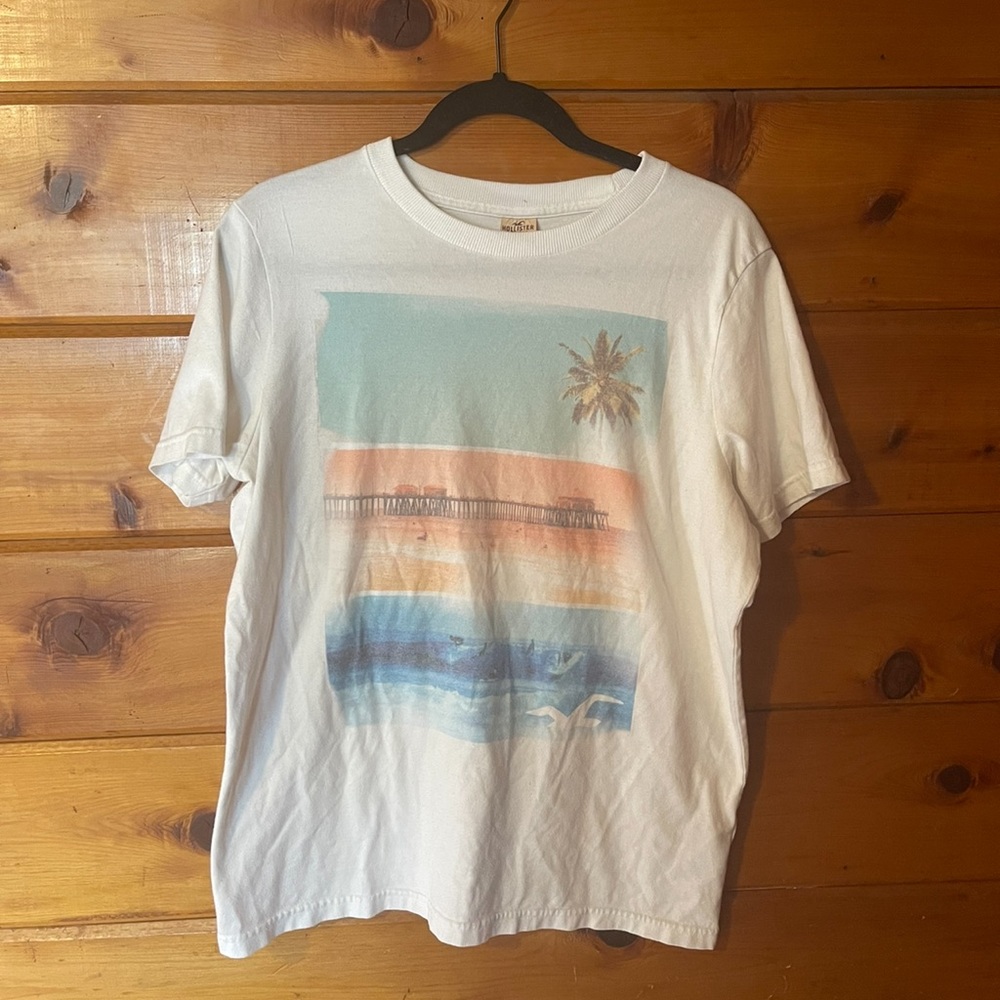 HOLLISTER - beach graphic t-shirt